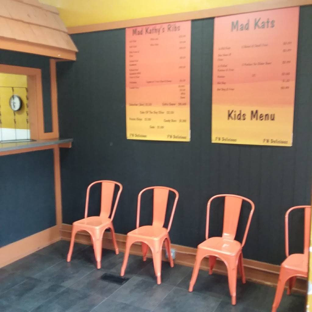 Mad Kathys Ribs | restaurant | 310 High St, Fairport Harbor, OH 44077, USA | 2165836773 OR +1 216-583-6773