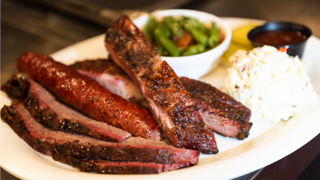 B&B Smokehouse | restaurant | 2619 Pleasanton Rd, San Antonio, TX 78221, USA | 2109212745 OR +1 210-921-2745