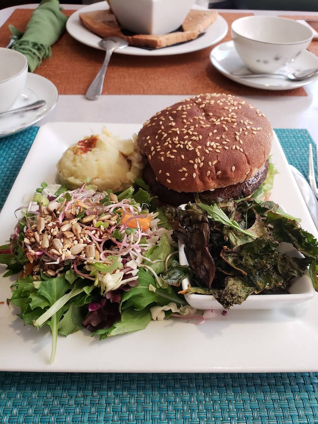 Green Door Cafe | restaurant | 7644 Girard Ave, La Jolla, CA 92037, USA | 8582918886 OR +1 858-291-8886