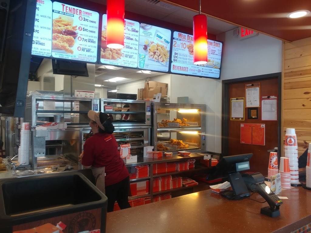 Popeyes Louisiana Kitchen | restaurant | 10551 Big Bend Rd, Riverview, FL 33579, USA | 8136724939 OR +1 813-672-4939