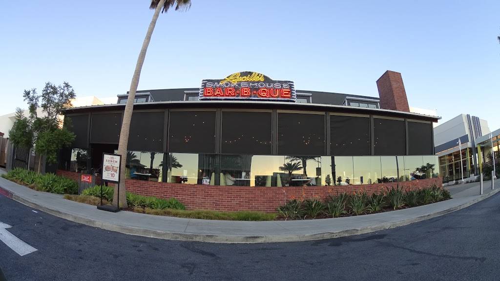 Lucilles Smokehouse Bar-B-Que | restaurant | Del Amo Fashion Center, 21540 Hawthorne Blvd #401B, Torrance, CA 90503, USA | 3103707427 OR +1 310-370-7427