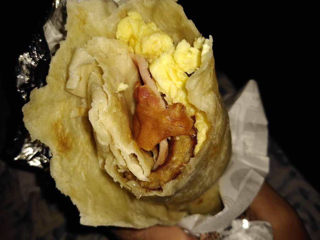 Jack in the Box | restaurant | 13648 Van Nuys Blvd, Pacoima, CA 91331, USA | 8188966362 OR +1 818-896-6362