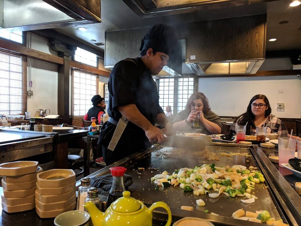 Aoyama Japanese Steakhouse | restaurant | 970 Millcreek Mall, Erie, PA 16565, USA | 8148687999 OR +1 814-868-7999