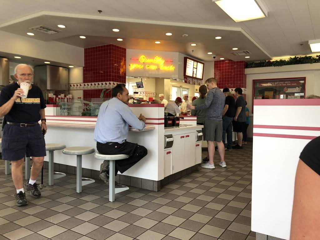 In-N-Out Burger | restaurant | 34850 N North Valley Pkwy, Phoenix, AZ 85086, USA | 8007861000 OR +1 800-786-1000