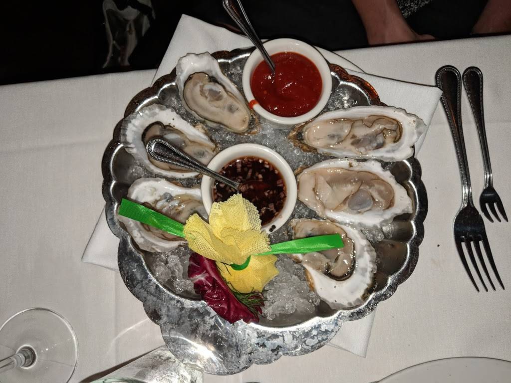 The Capital Grille | restaurant | 1338-46 Chestnut St, Philadelphia, PA 19107, USA | 2155459588 OR +1 215-545-9588