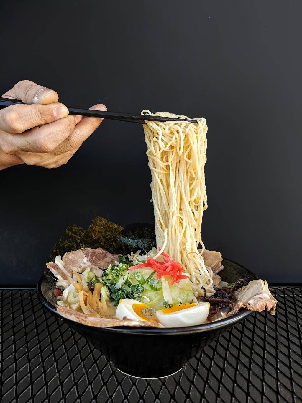 Hakata Ikkousha | restaurant | 22611 Lake Forest Dr #C1, Lake Forest, CA 92630, USA | 9492151047 OR +1 949-215-1047