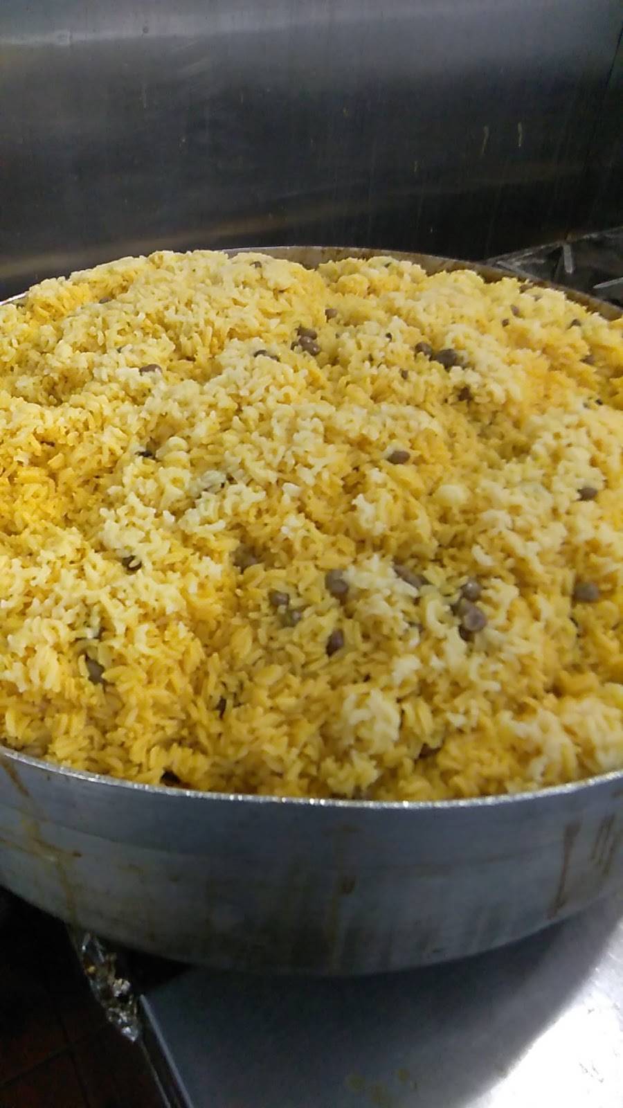 Junco Restaurant | restaurant | 557 Harral Ave, Bridgeport, CT 06604, USA | 2032758356 OR +1 203-275-8356