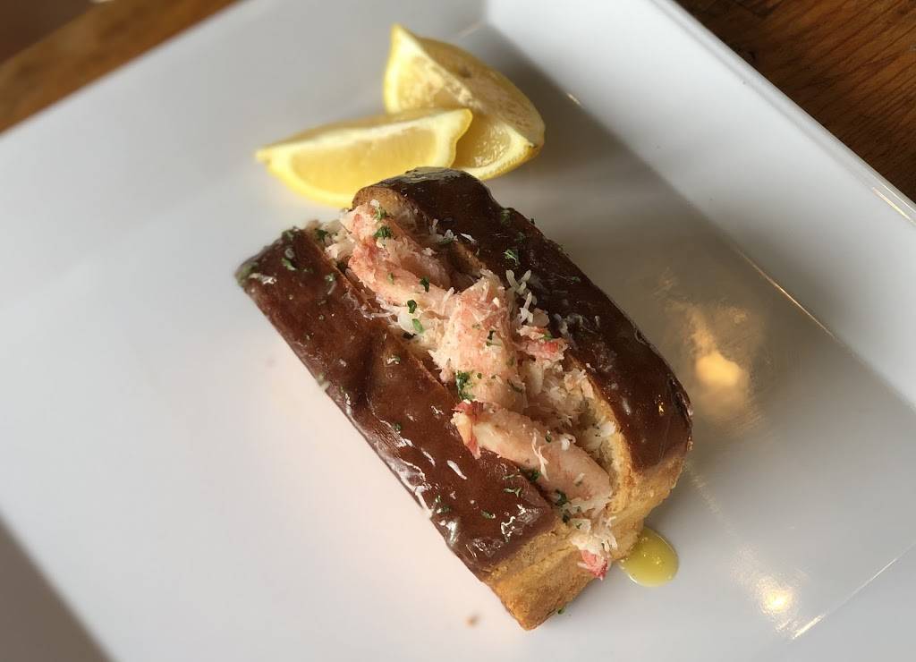 BETWEEN THE BUN | restaurant | 4920 Telegraph Ave, Oakland, CA 94609, USA | 5102142024 OR +1 510-214-2024