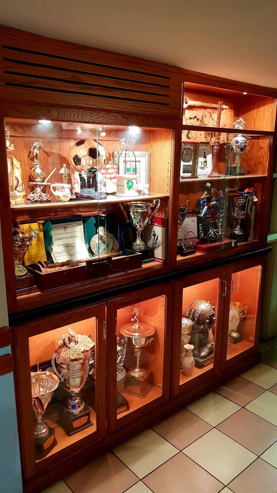 Istria Sport Club | restaurant | 28-09 Astoria Blvd S, Astoria, NY 11102, USA | 7187283181 OR +1 718-728-3181