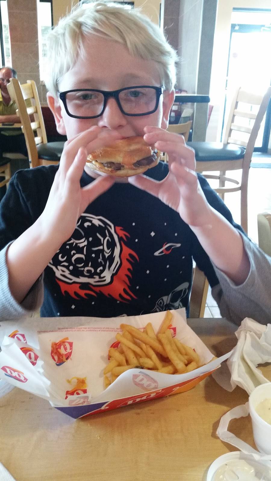 Dairy Queen Grill & Chill | restaurant | 440 E Franklin St, Hartwell, GA 30643, USA | 7063762405 OR +1 706-376-2405