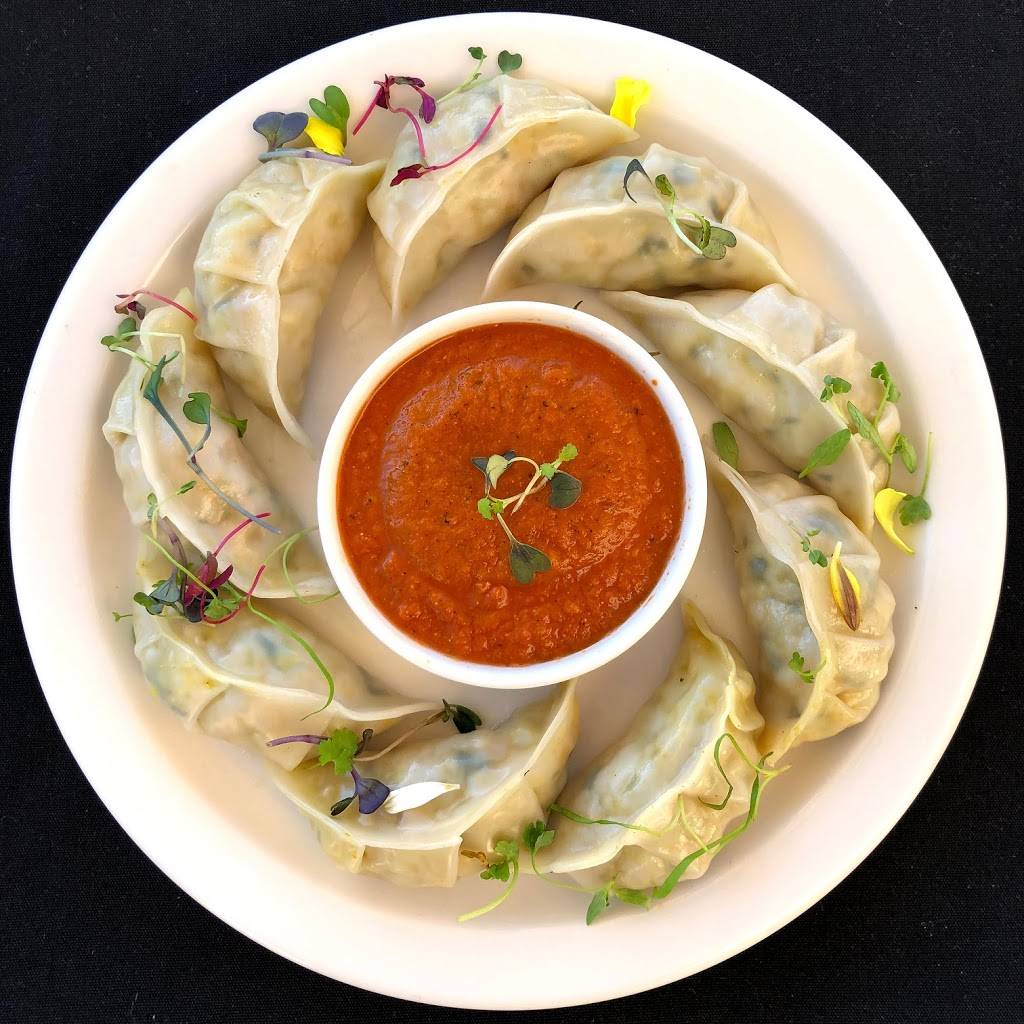 Sherpa Kitchen | restaurant | 1533 W Elliot Rd #101, Gilbert, AZ 85233, USA | 4806871187 OR +1 480-687-1187