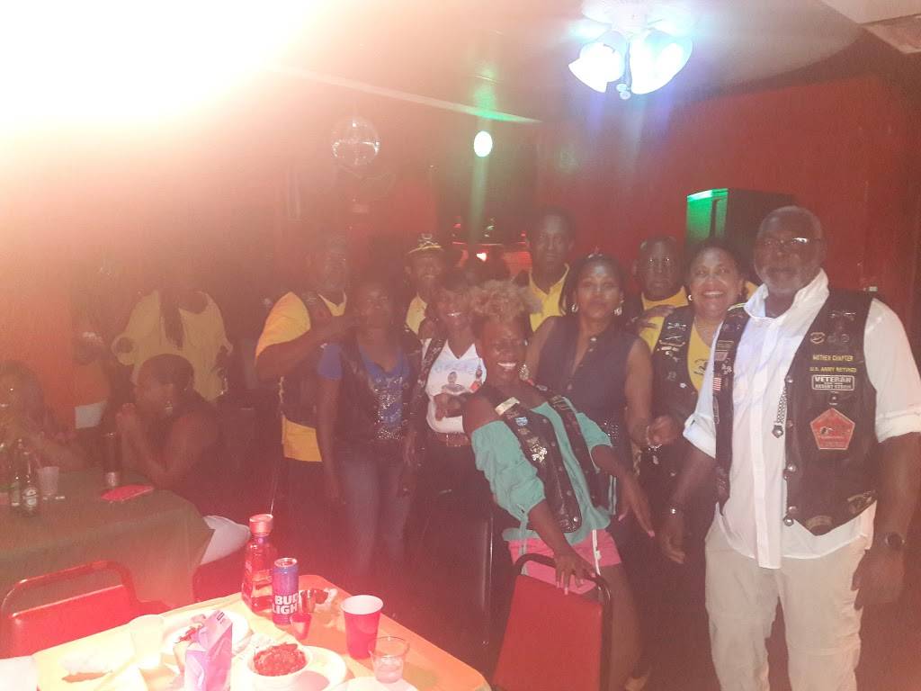 Bernies | restaurant | 3135 18th Ave S, St. Petersburg, FL 33712, USA | 7276871478 OR +1 727-687-1478