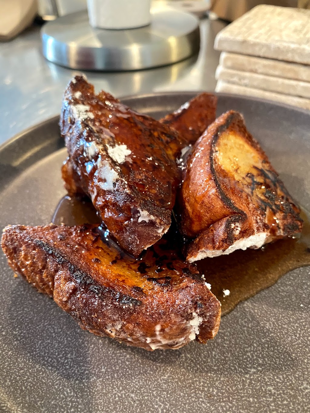 Iggys Eggies | restaurant | 34 W Grand River Ave #2, Detroit, MI 48226, USA | 3139861174 OR +1 313-986-1174