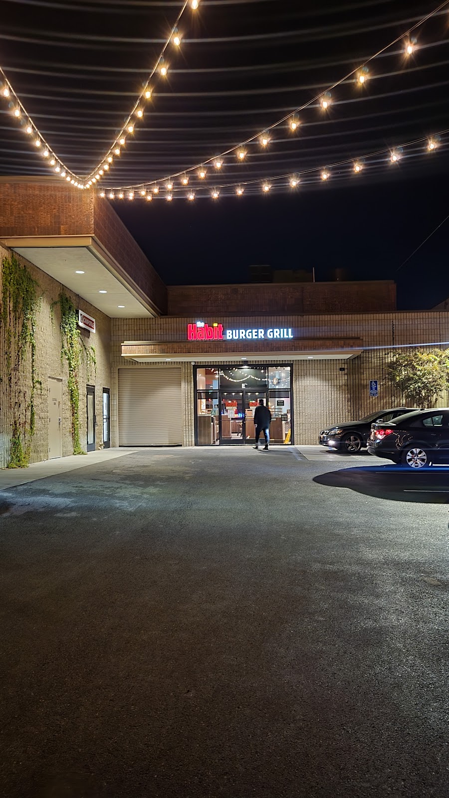 The Habit Burger Grill | restaurant | 901 Fair Oaks Ave Suite E, South Pasadena, CA 91030, USA | 6262988558 OR +1 626-298-8558