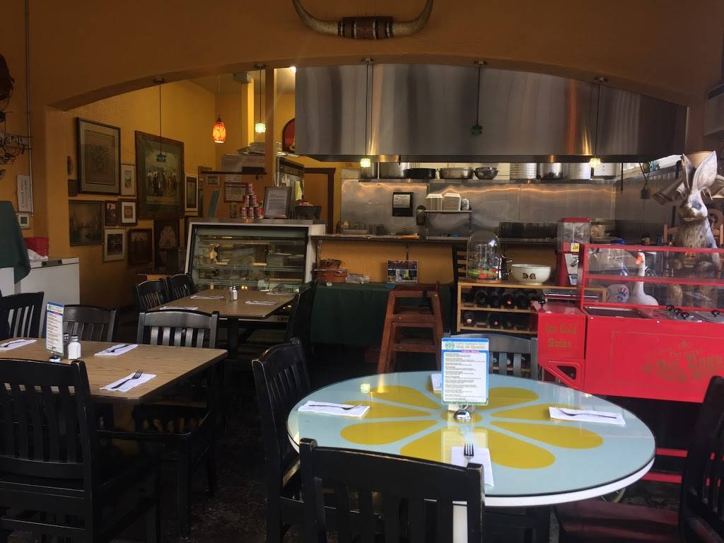 Casa De Tamales | restaurant | 10605 SE Main St, Milwaukie, OR 97222, USA | 5036544423 OR +1 503-654-4423