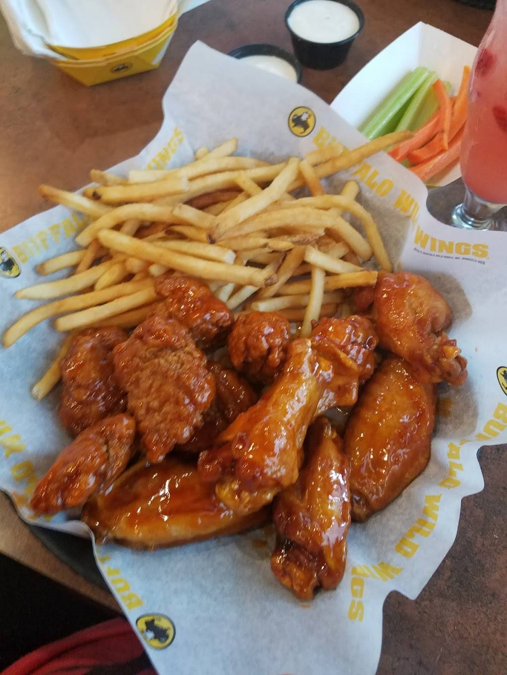 Buffalo Wild Wings | restaurant | 5570 Sunset Blvd, Lexington, SC 29072, USA | 8039572999 OR +1 803-957-2999