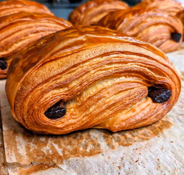 Maison Parisienne - French Café | bakery | 3307 N Clark St, Chicago, IL 60657, USA | 7738571636 OR +1 773-857-1636