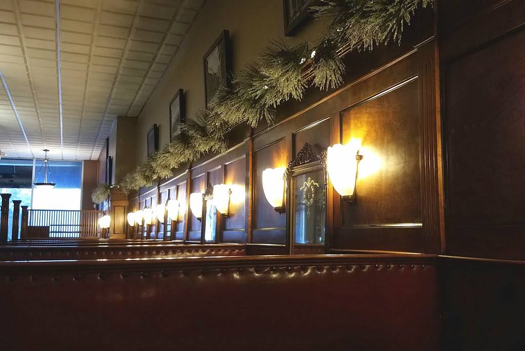 Saratoga Restaurant & Catering | restaurant | 129 E Market St, Warren, OH 44481, USA | 3303936646 OR +1 330-393-6646