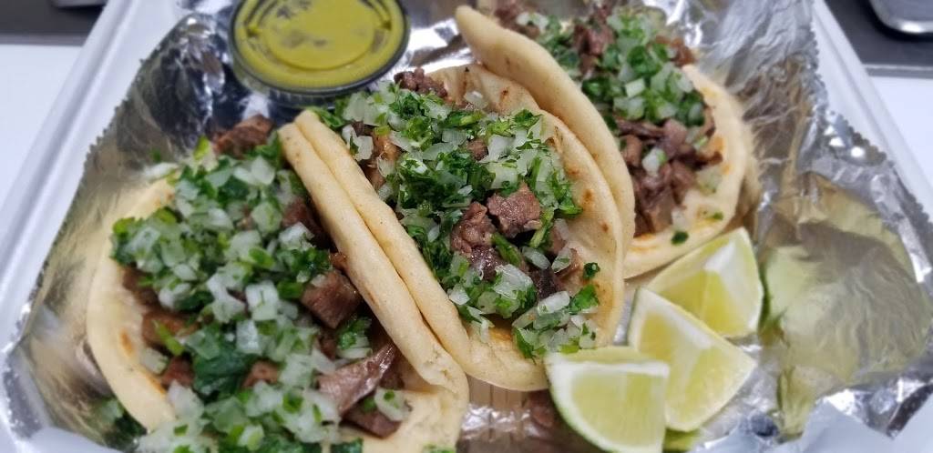 Changaro & Pupuseria | restaurant | 107 E Diamond Ave, Gaithersburg, MD 20877, USA | 2409126736 OR +1 240-912-6736