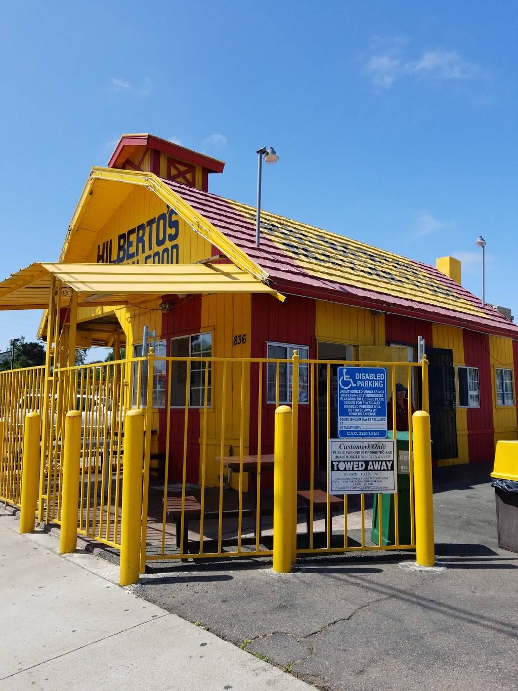 Hilbertos Mexican Food | restaurant | 836 Euclid Ave, National City, CA 91950, USA | 6194753308 OR +1 619-475-3308