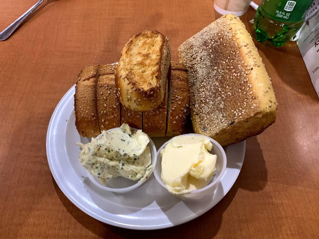 Angelinas Pizza & Restaurant | restaurant | 53 Linden St, Hackensack, NJ 07601, USA | 2019071644 OR +1 201-907-1644