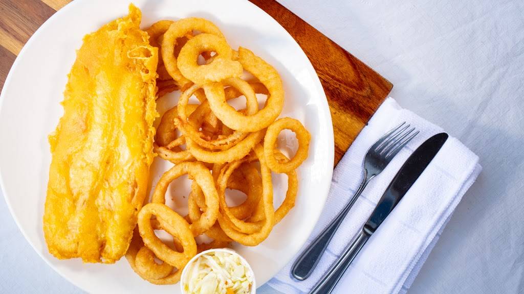 Halibut House Fish & Chips | restaurant | 560 Mulock Dr, Newmarket, ON L3Y 8R9, Canada | 9052356887 OR +1 905-235-6887