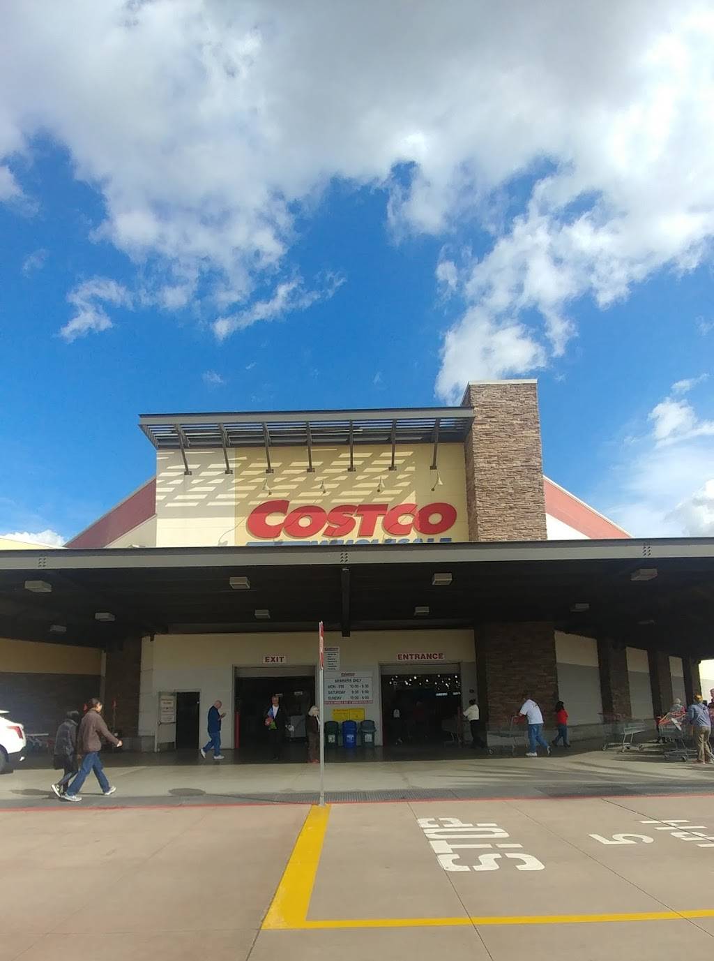 Costco Food Court | meal takeaway | 2700 Park Ave, Tustin, CA 92782, USA | 7143381933 OR +1 714-338-1933