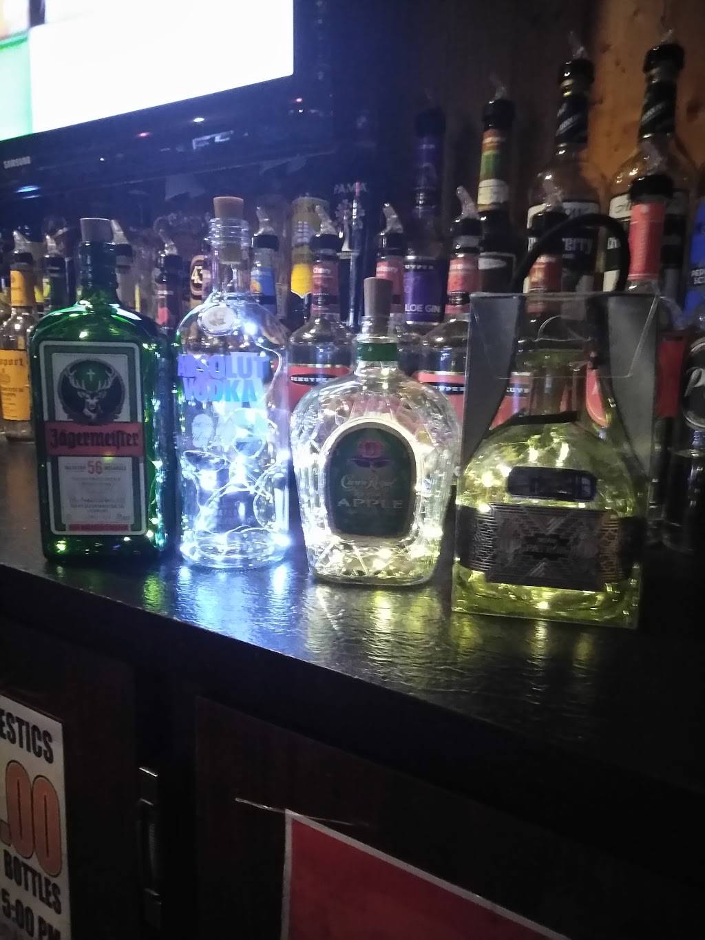 Best Damn Bar and Grill | restaurant | 1216 Dix Hwy, Lincoln Park, MI 48146, USA | 3133839474 OR +1 313-383-9474