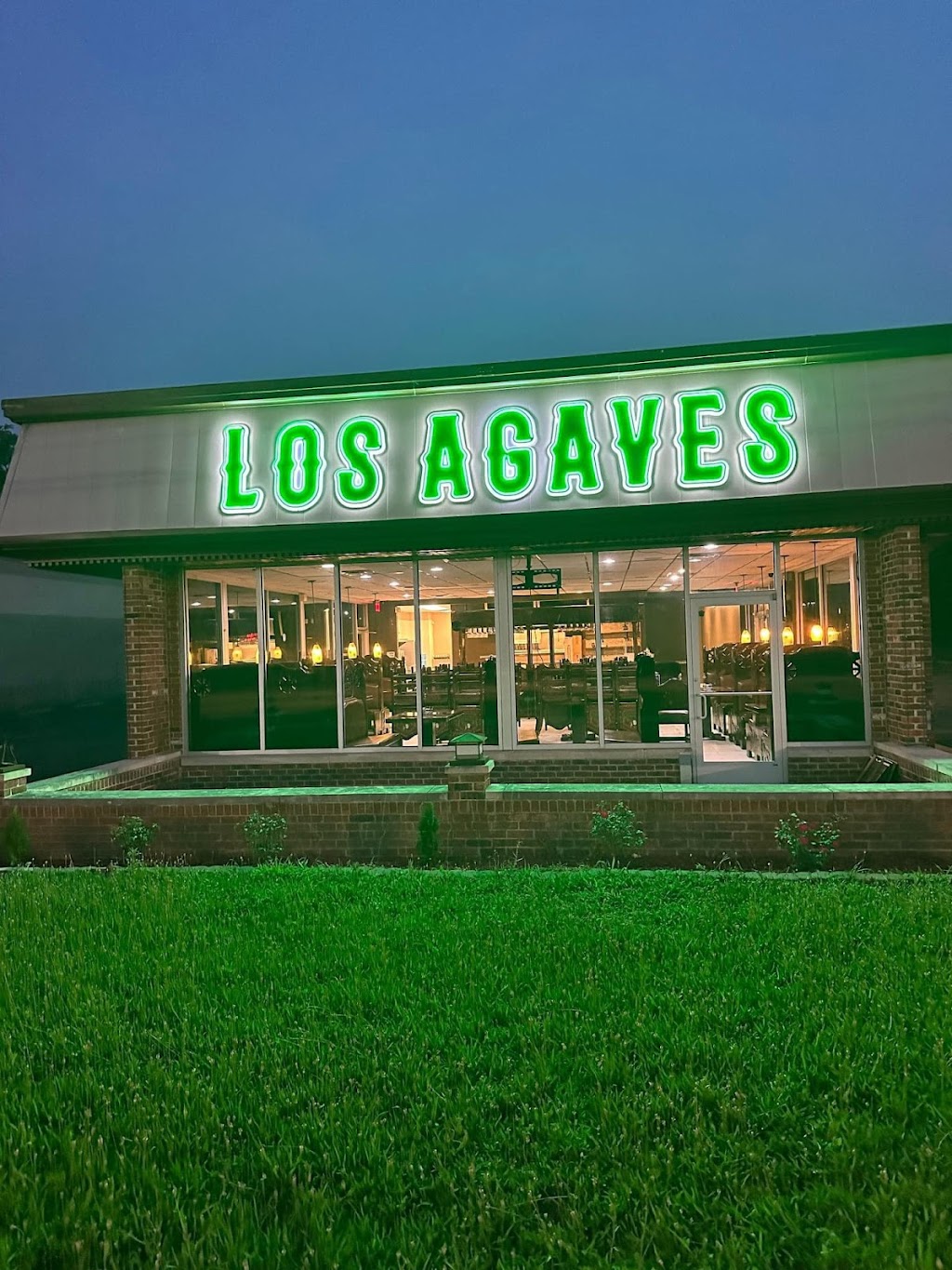 Los Agaves Mexican Restaurant | restaurant | 30 E Alexis Rd, Toledo, OH 43612, USA | 4197255525 OR +1 419-725-5525