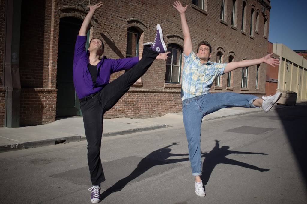 Stars Theatre Restaurant | restaurant | 1931 Chester Ave, Bakersfield, CA 93301, USA | 6613256100 OR +1 661-325-6100