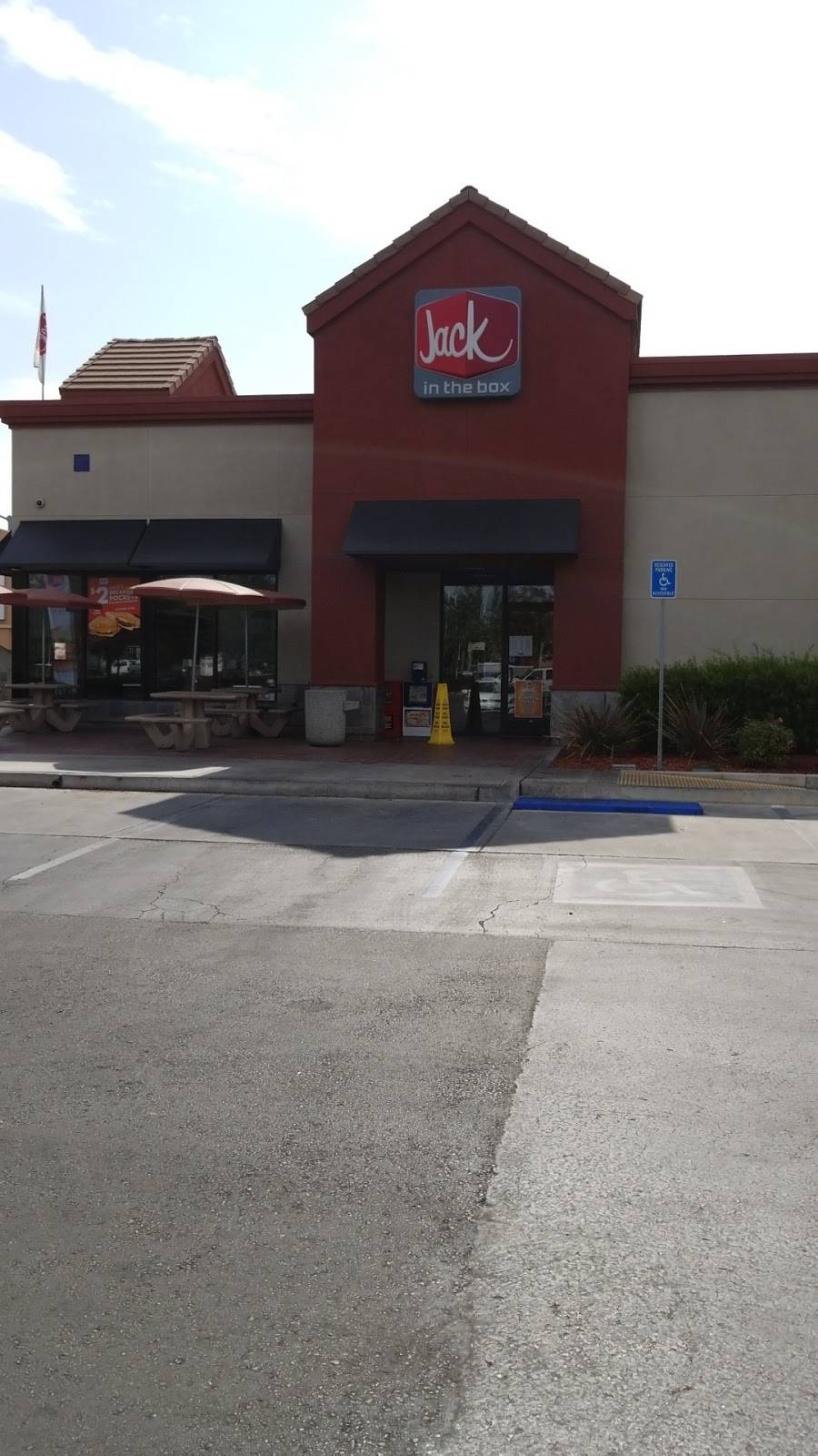 Jack in the Box | restaurant | 6759 N Milburn Ave, Fresno, CA 93722, USA | 5594490424 OR +1 559-449-0424