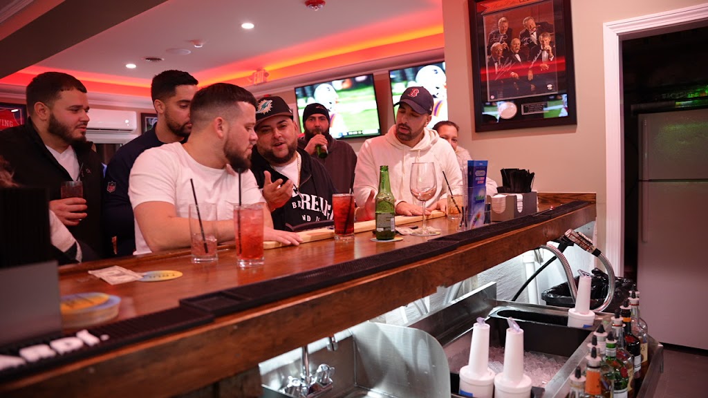 The Local | restaurant | 478 Waterman Ave, East Providence, RI 02914, USA | 4013379337 OR +1 401-337-9337