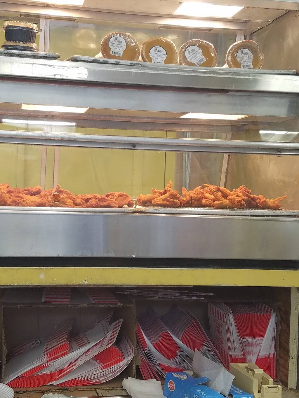 Crowns Fried Chicken & Pizza | meal takeaway | 476 Park Ave, East Orange, NJ 07017, USA | 9736772222 OR +1 973-677-2222