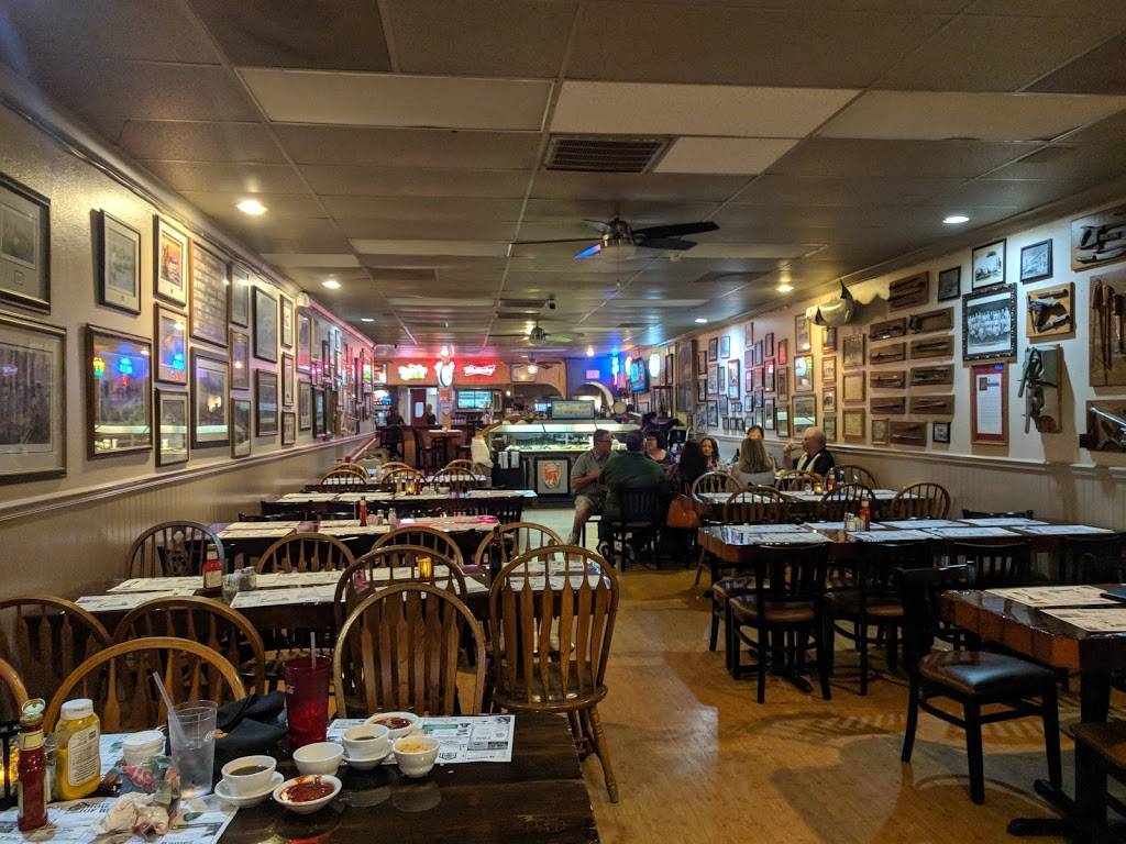 House of Beef | restaurant | 201 N 3rd Ave, Oakdale, CA 95361, USA | 2098475991 OR +1 209-847-5991