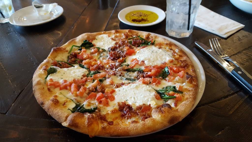 Cosimos Brick Oven | restaurant | 620 NY-211, Middletown, NY 10941, USA | 8456923242 OR +1 845-692-3242