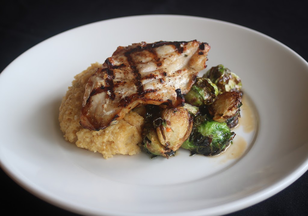 Lunas Eat & Drink | restaurant | 25689 Canal Rd Suite B, Orange Beach, AL 36561, USA | 2519805862 OR +1 251-980-5862