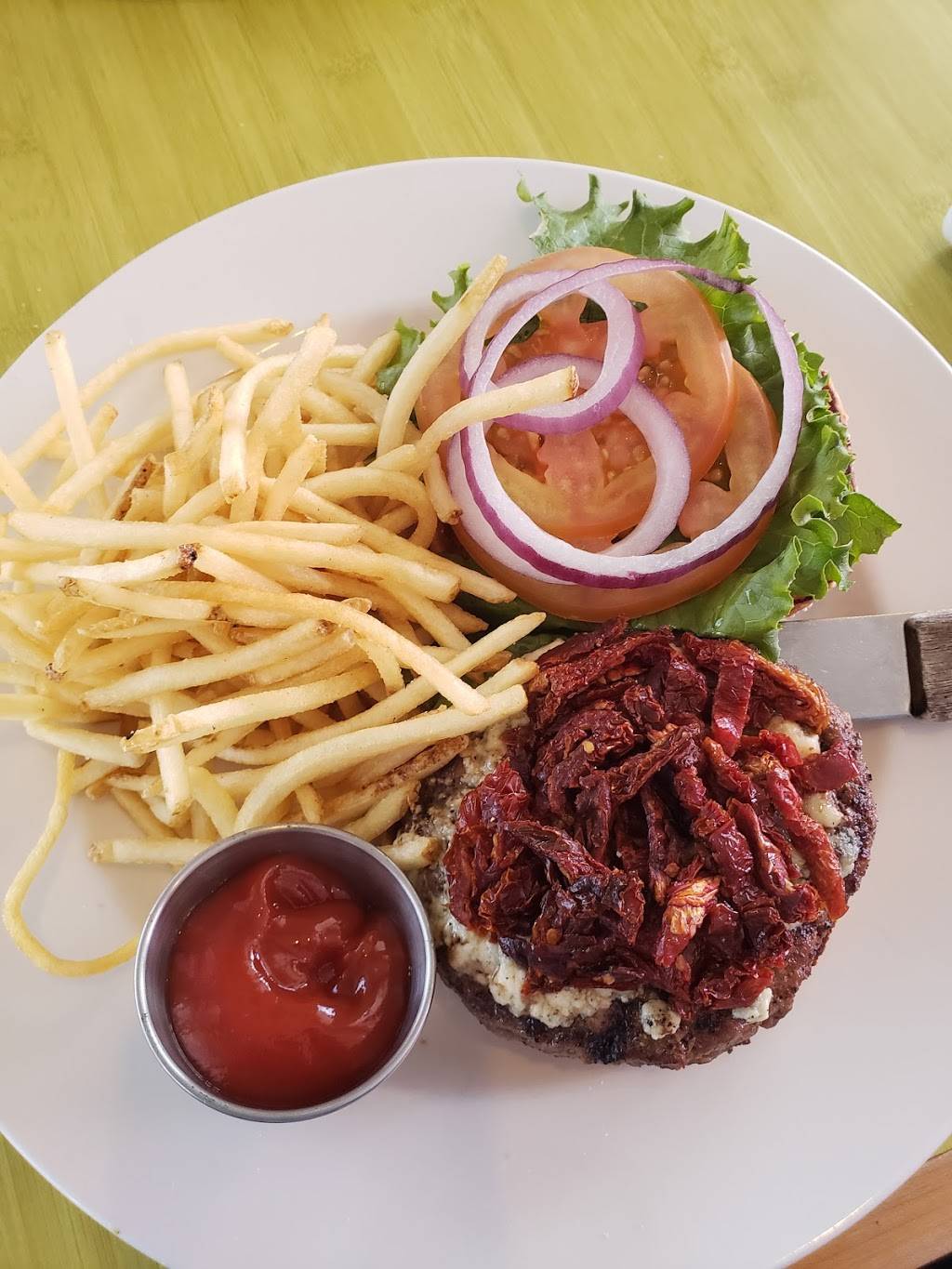 Geogeske G2 | restaurant | 2701 N Stanton St, El Paso, TX 79902, USA | 9155444242 OR +1 915-544-4242