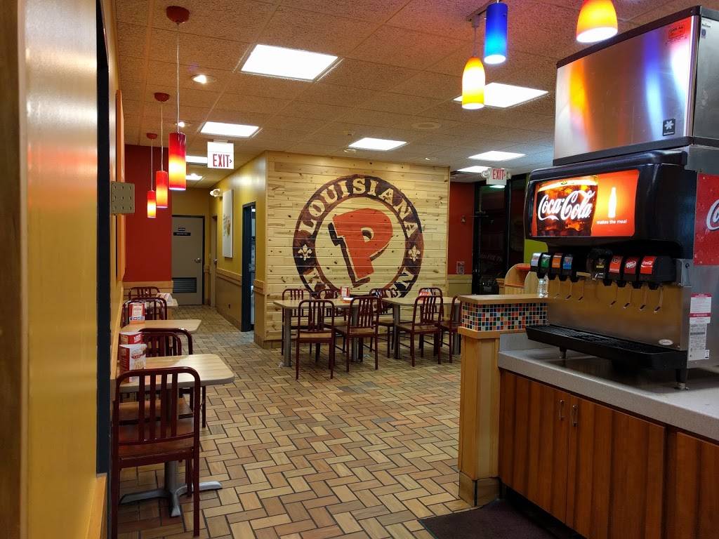 Popeyes Louisiana Kitchen | restaurant | 20 Surrey Brook Plz, Sauk Village, IL 60411, USA | 7087575863 OR +1 708-757-5863