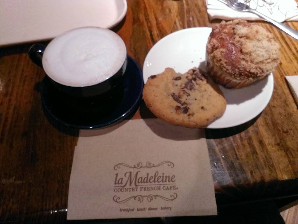 la Madeleine French Bakery & Cafe Severn | restaurant | 3300 Severn, Suite 201, Metairie, LA 70002, USA | 5044561624 OR +1 504-456-1624