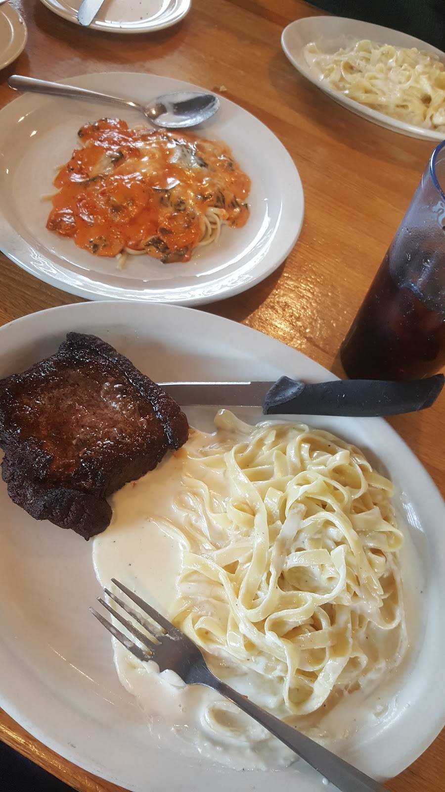 Napolis Italian Restaurant | restaurant | 1301 N Broadway, Pittsburg, KS 66762, USA | 6202329494 OR +1 620-232-9494