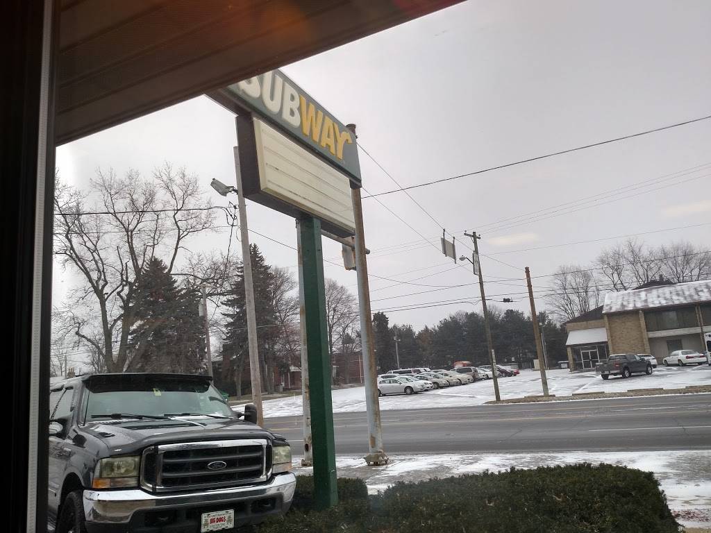 Subway | restaurant | 4721 Tuscarawas St W, Canton, OH 44708, USA | 3304779708 OR +1 330-477-9708
