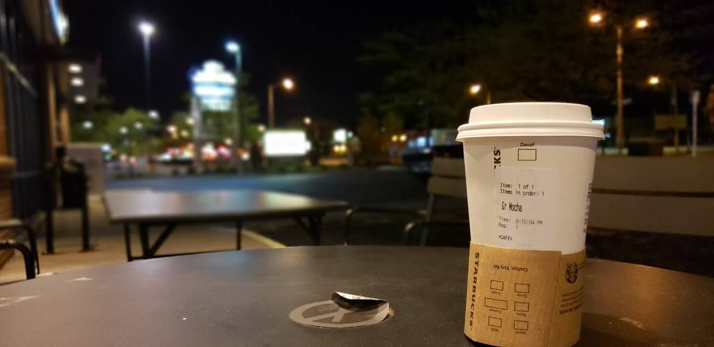 Starbucks | cafe | 3425 S 27th St, Milwaukee, WI 53215, USA | 4143831719 OR +1 414-383-1719