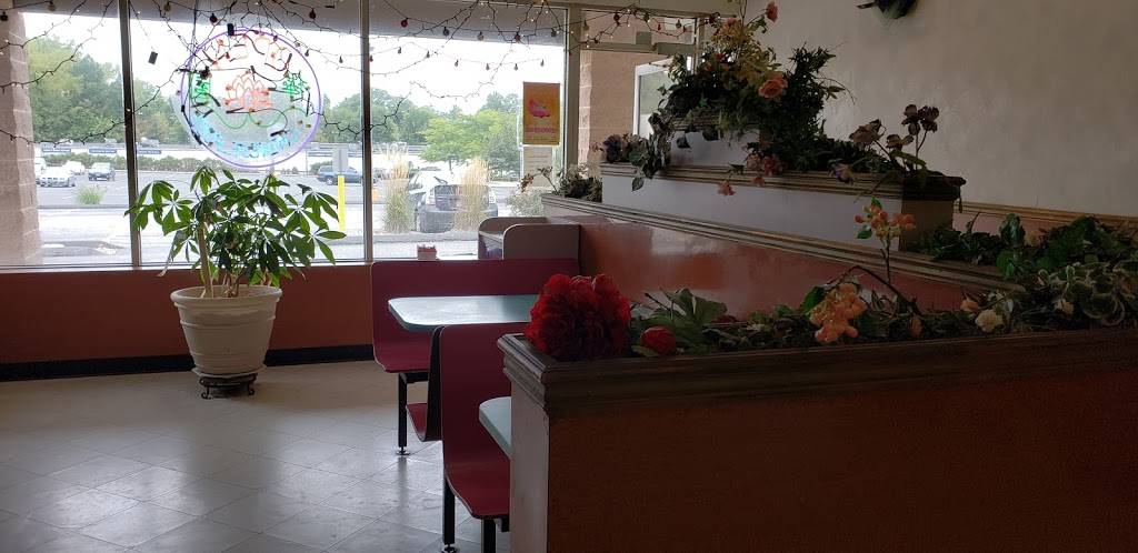 Wahs Garden | restaurant | 22 Mountain Ave, Bloomfield, CT 06002, USA | 8602427883 OR +1 860-242-7883