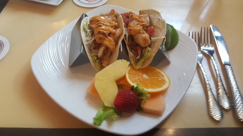 Guppys On the Beach | restaurant | 1701 Gulf Blvd, Indian Rocks Beach, FL 33785, USA | 7275932032 OR +1 727-593-2032