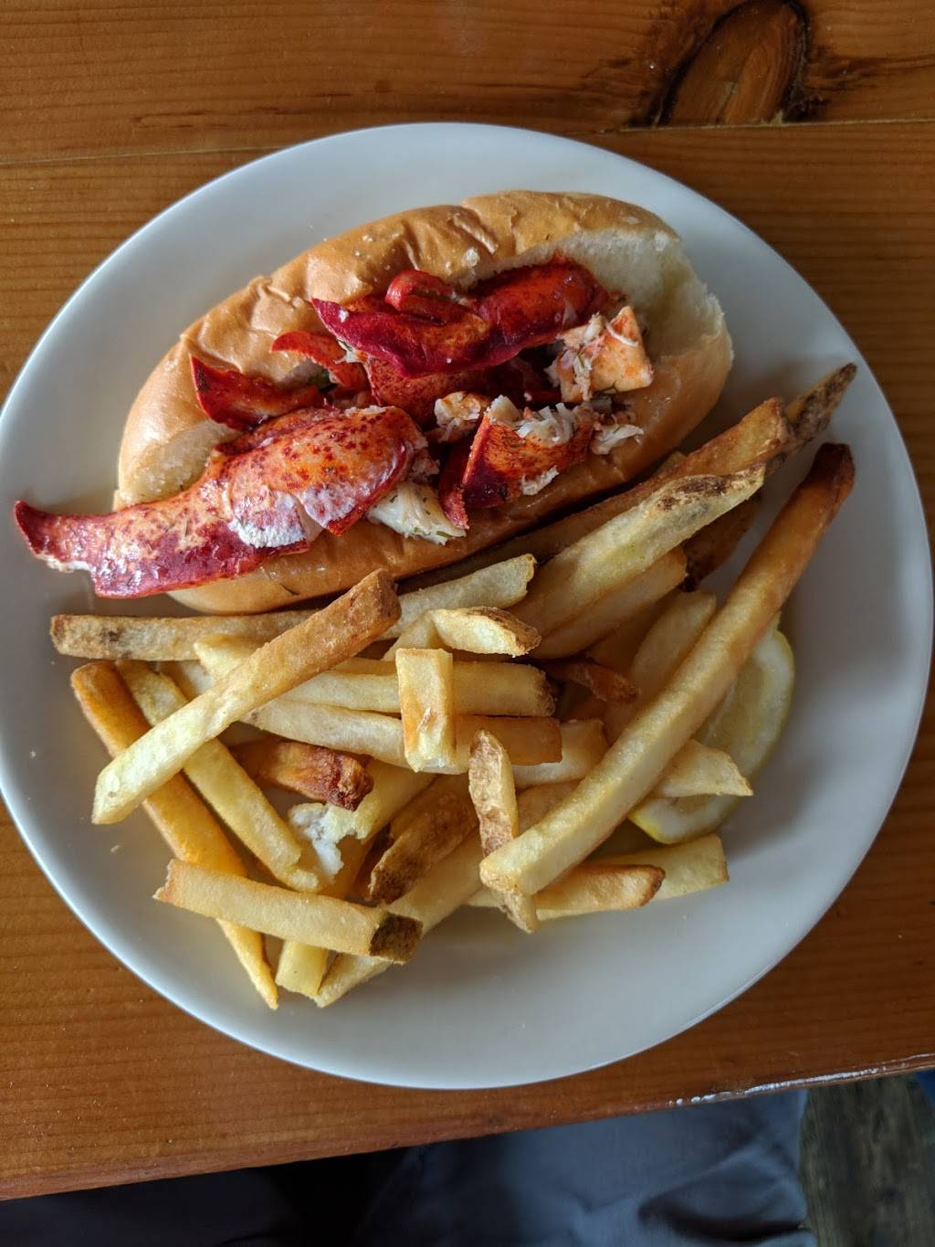 The Lobster Bar | restaurant | 31 Bowens Wharf, Newport, RI 02840, USA | 4016192890 OR +1 401-619-2890