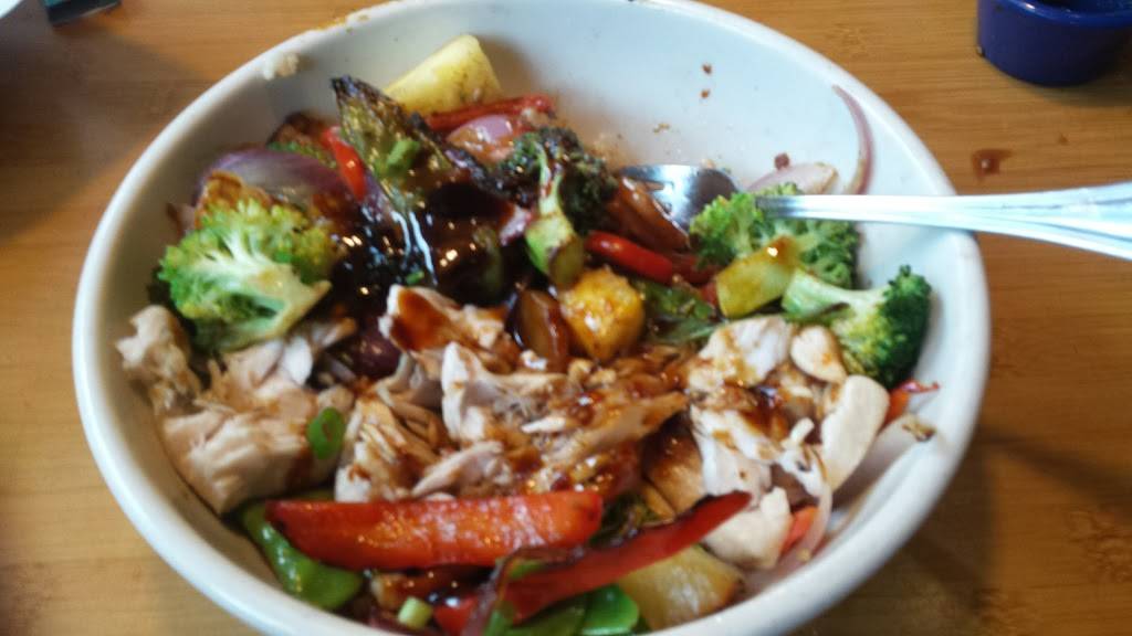 Islands Restaurant Sherman Oaks | restaurant | 14141 Ventura Blvd #2, Sherman Oaks, CA 91423, USA | 8189900102 OR +1 818-990-0102