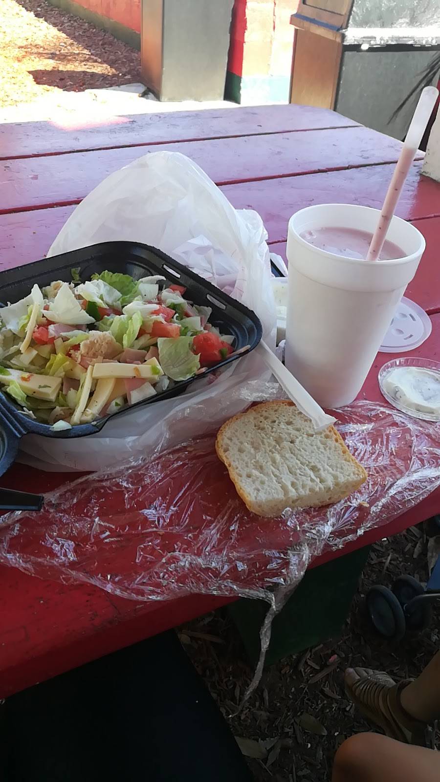 The Strawberry Hut | restaurant | 1505 N Wheeler St, Plant City, FL 33563, USA | 8137523779 OR +1 813-752-3779