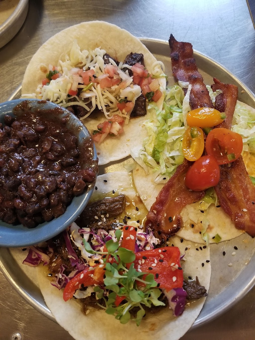 Vagabond | restaurant | 1122 N Edison St, Milwaukee, WI 53202, USA | 4142231122 OR +1 414-223-1122