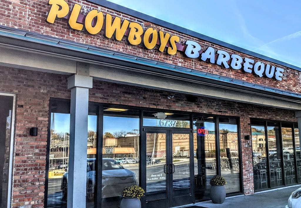 Plowboys Barbeque | restaurant | 6737 W 75th St, Overland Park, KS 66204, USA | 9139147569 OR +1 913-914-7569