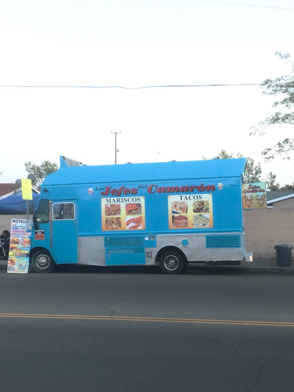 Los Jefes Del Camaron | restaurant | 2000-2220 W Willits St, Santa Ana, CA 92703, USA | 7144698492 OR +1 714-469-8492